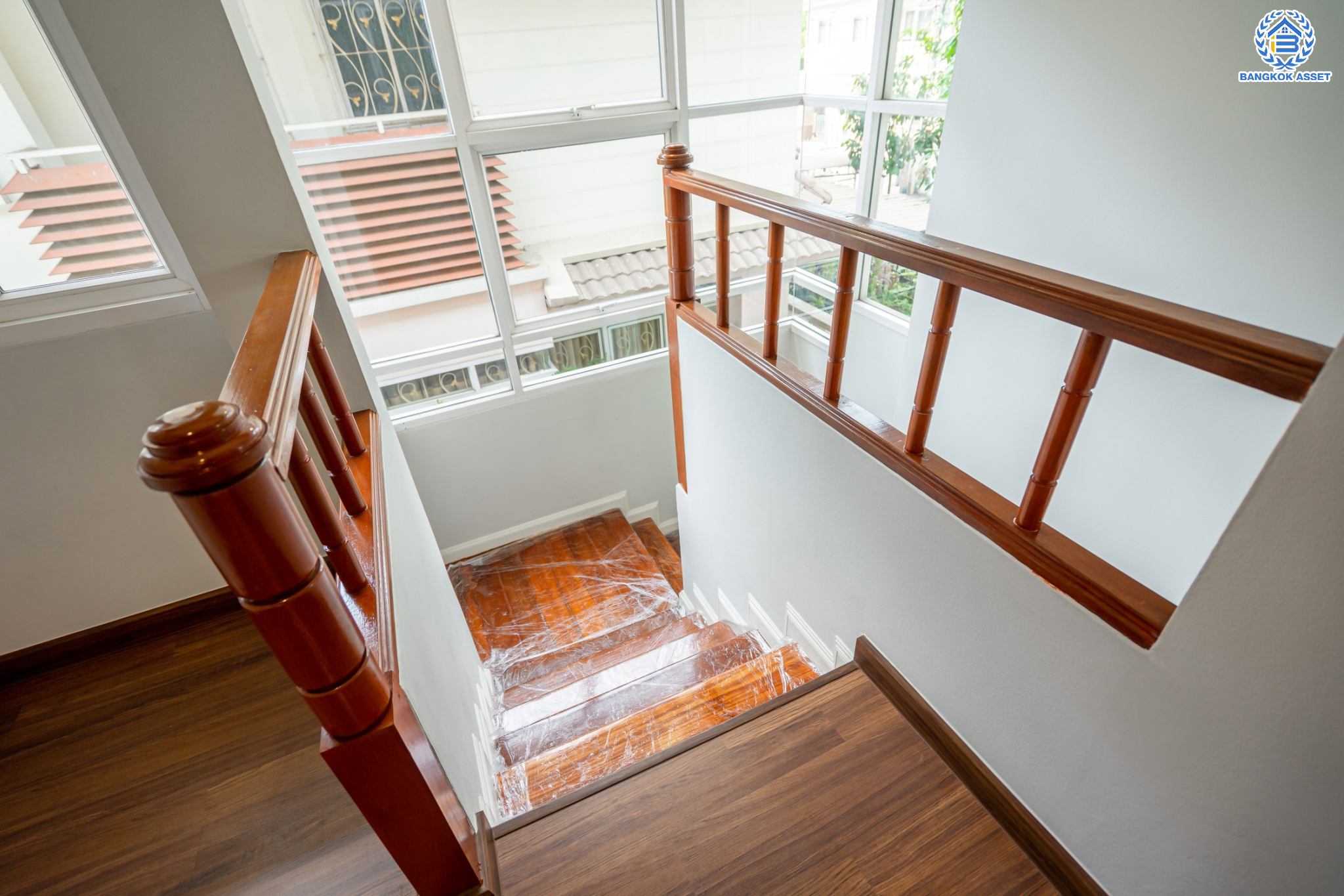 บ้านมือสองตกแต่งใหม่ ม.รัชชา2 บางใหญ่ บ้านเดี่ยว หลังมุม เนื้อที่ 59 ตร.ว. ฟังก์ชัน 4 ห้องนอน 3 ห้องน้ำ จอดรถได้ 2 คัน บนทำเลเชื่อมต่อถ.กาญจนาภิเษก ใกล้เซ็นทรัลเวสต์เกต ทางด่วน "กาญจนาภิเษก" และรถไฟฟ้าสายสีม่วง "สถานีตลาดบางใหญ่"